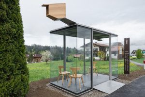 Bus Stop Krumbach, Zwing