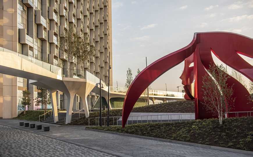 DS+R's New Linear London Park Opens to the Public